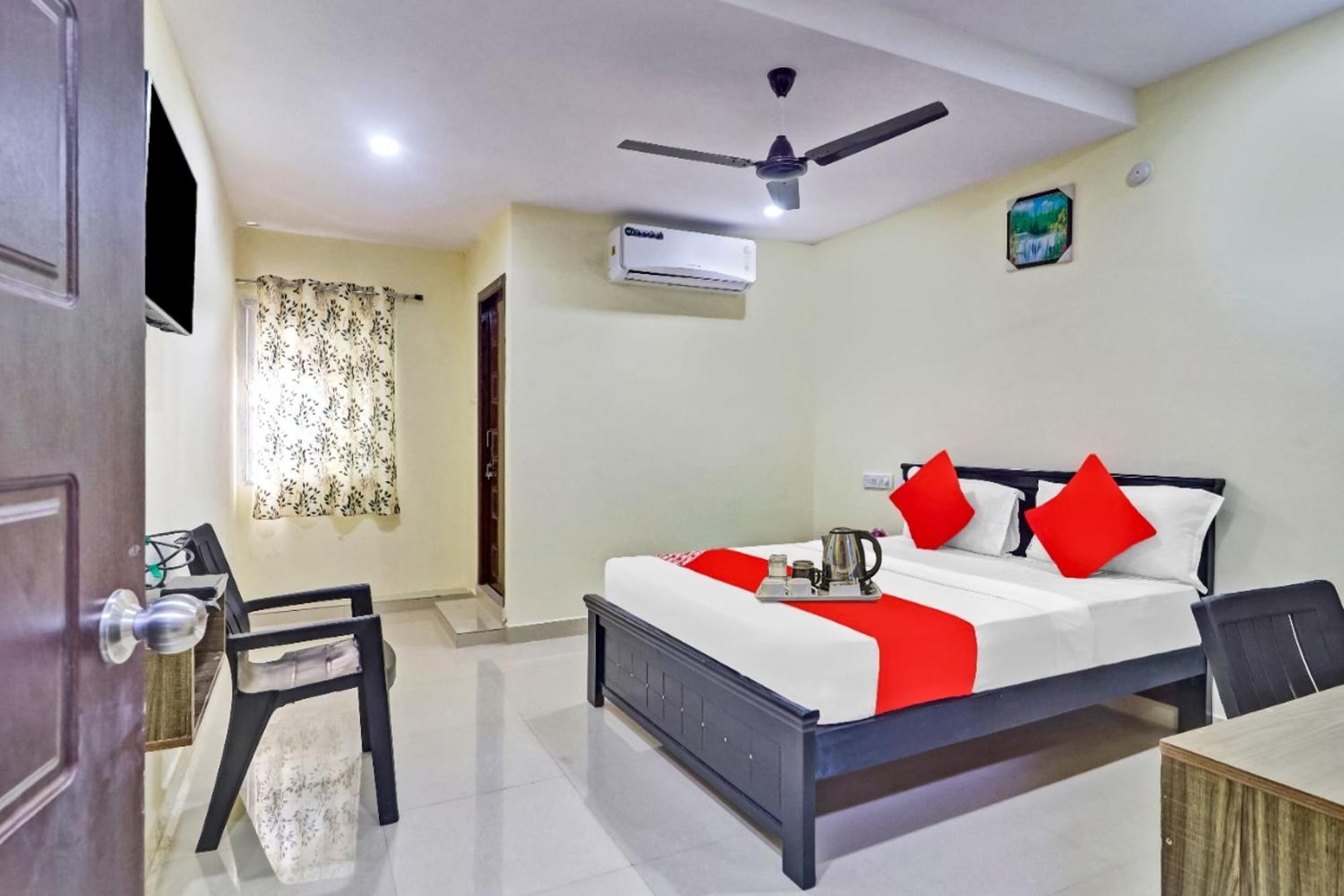 Hotel Oyo Harsha Grand Near Yashodha Hospital, Malakpet