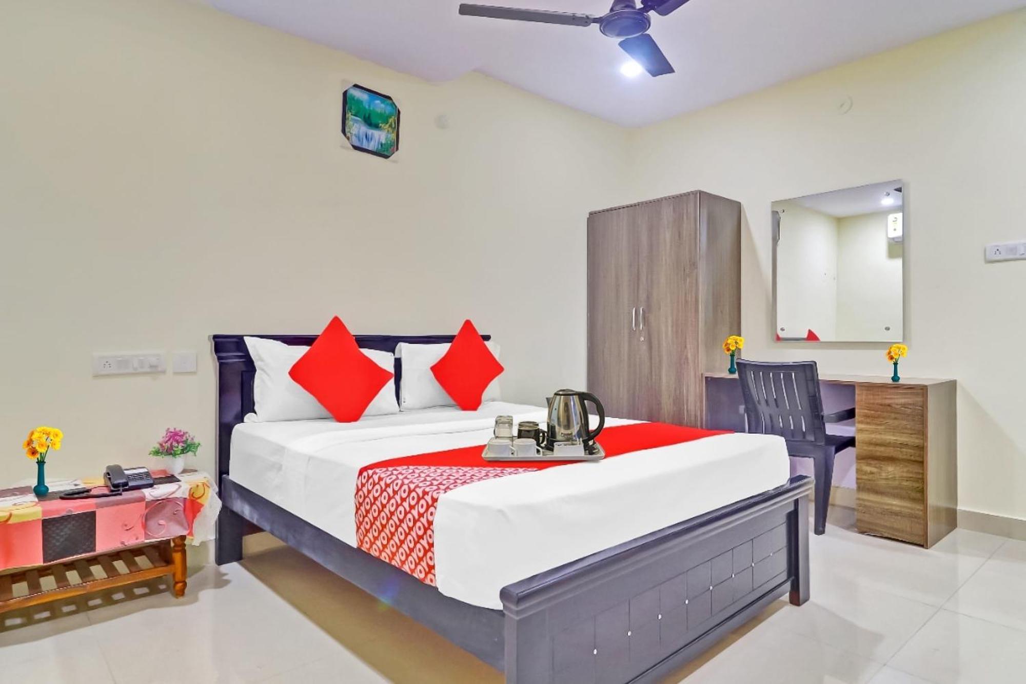 Oyo Harsha Grand Near Yashodha Hospital, Malakpet Hyderabad